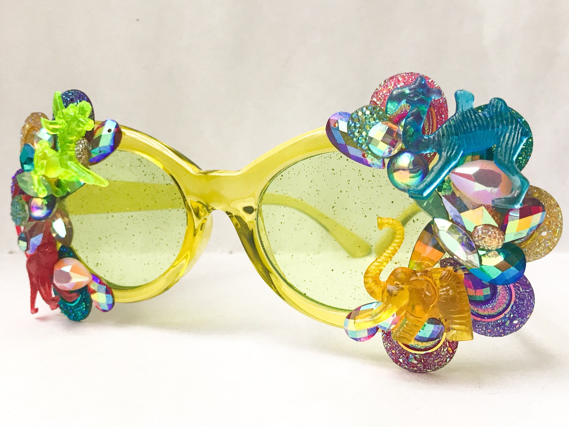 endelse Alvorlig tåbelig Party Animal Clout Sunglasses - Rainbow Oval Sunglasses Embellished w  Vintage Animals & Rhinestones - Yellow Clout Goggles for Funky Sunglasses